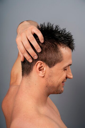 Advanced FUE hair transplant surgery procedure in progress at Hues Aesthetic Clinic Madurai